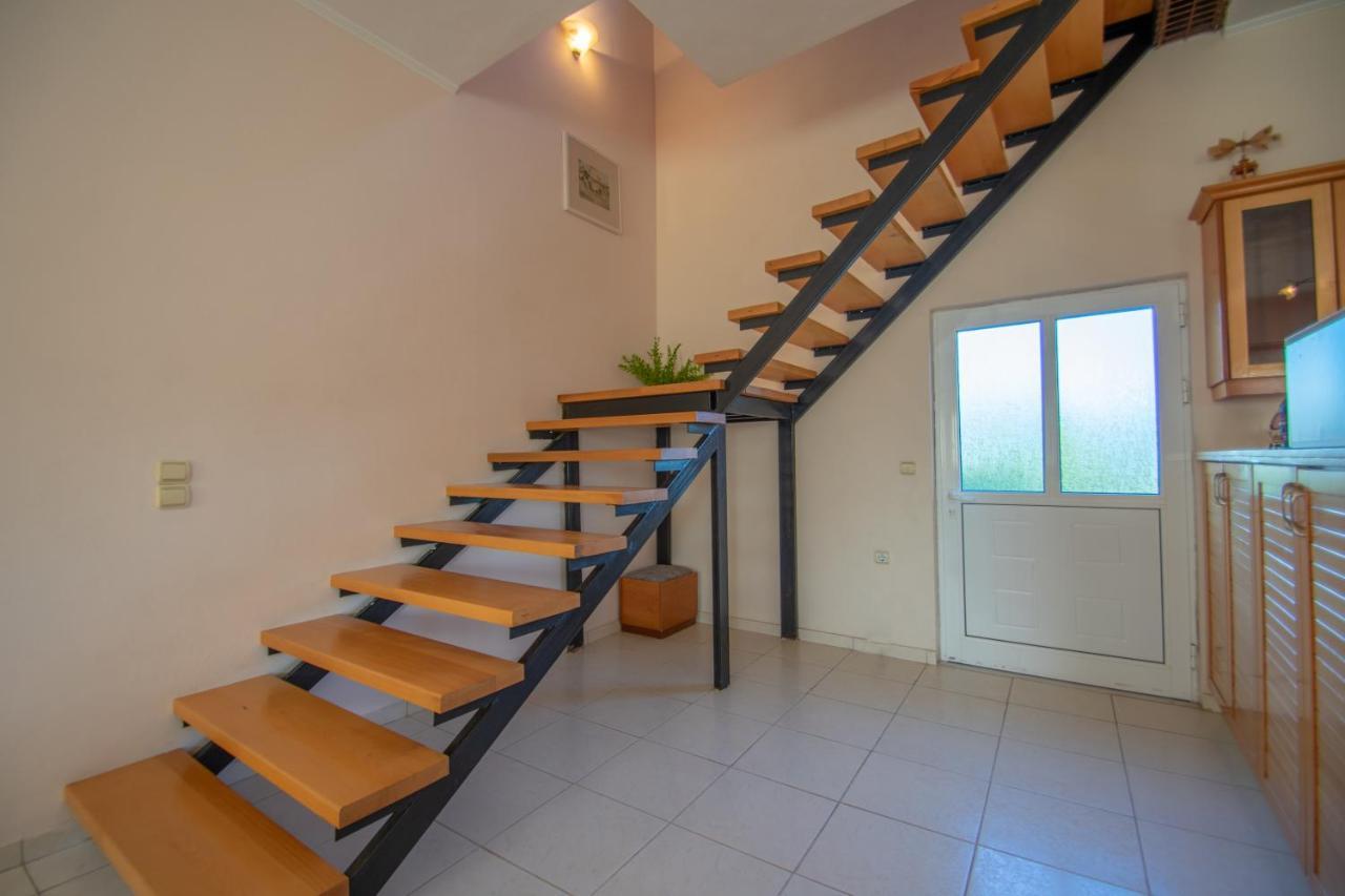 Artemis House Fiolítis