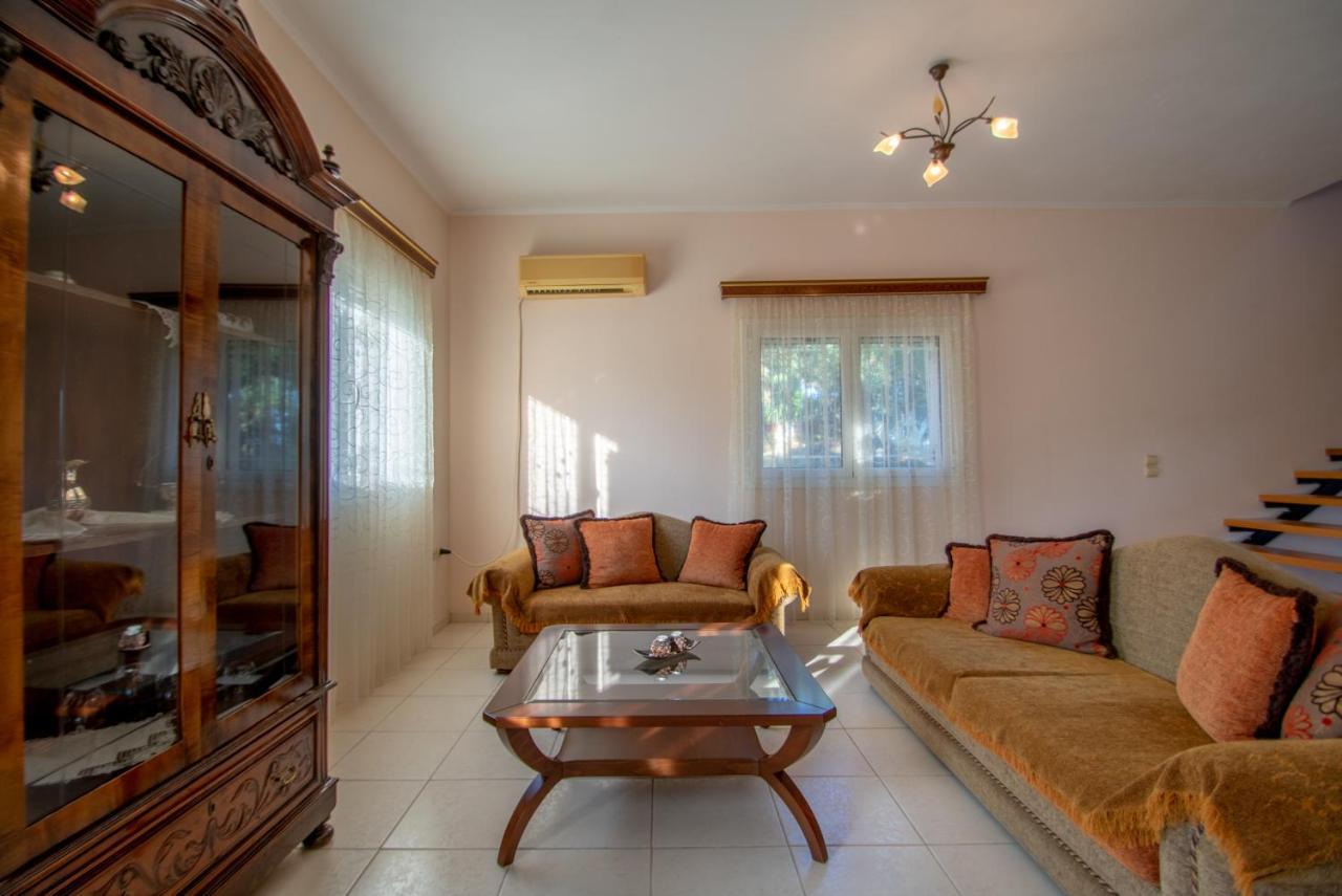 Artemis House Holiday home *