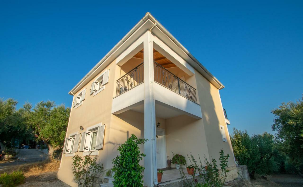 Holiday home Artemis House *